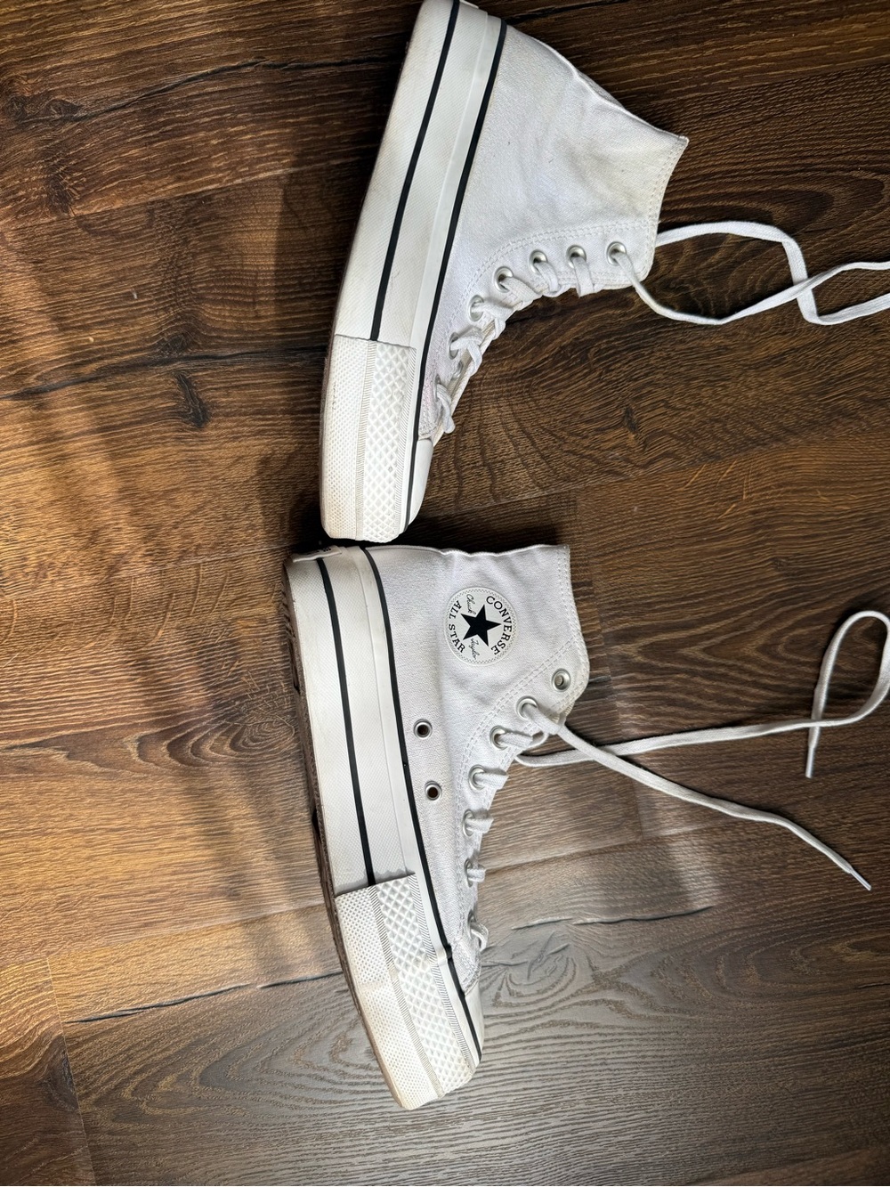 Converse Chuck Taylor platform sneakers Size 6